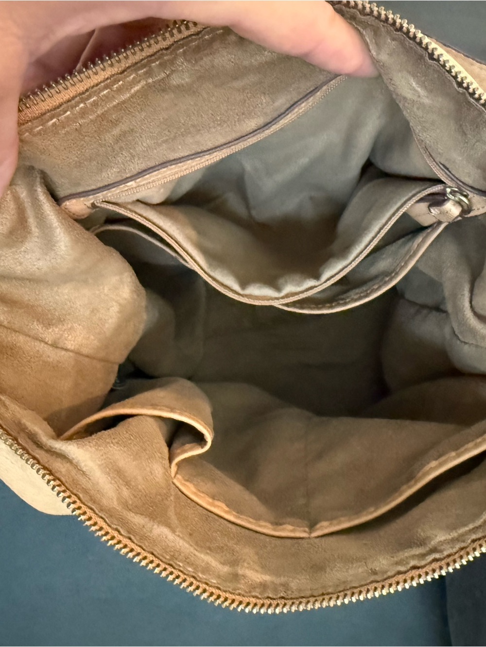 Liz Claiborne Tan Leather Shoulder Hobo Bag - Picture 6 of 6